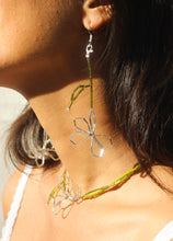 Load image into Gallery viewer, Bloom Earrings