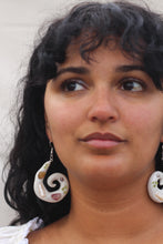Load image into Gallery viewer, Upward Spiral Earrings