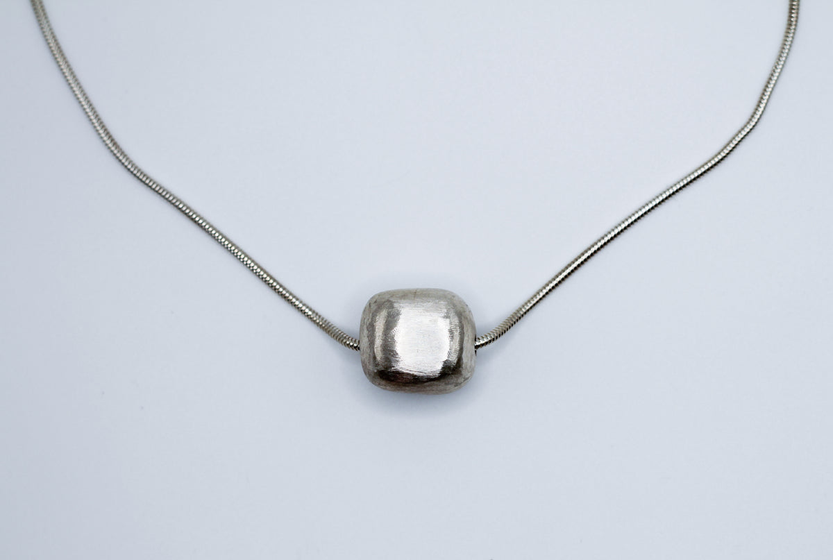 Silver Drop Necklace – Thingamajig Objects
