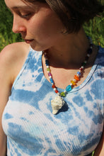 Load image into Gallery viewer, Rainbow Conch Necklace