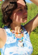 Load image into Gallery viewer, Rainbow Clam Necklace