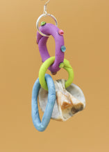 Load image into Gallery viewer, Single Shell Earring