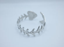 Load image into Gallery viewer, Fish Bone Cuff