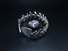 Load image into Gallery viewer, Fish Bone Cuff