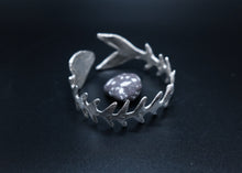 Load image into Gallery viewer, Fish Bone Cuff