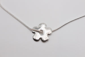 daisy chain necklace