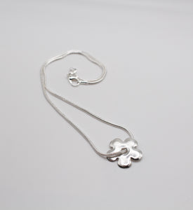 daisy chain necklace