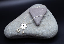 Load image into Gallery viewer, Bloom Necklace