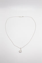 Load image into Gallery viewer, mini spiral necklace