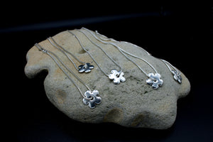 daisy chain necklace