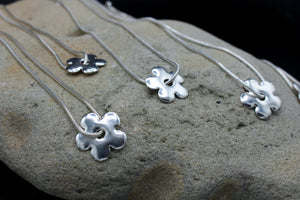 daisy chain necklace