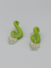 Load image into Gallery viewer, Butterfly Tendril earrings